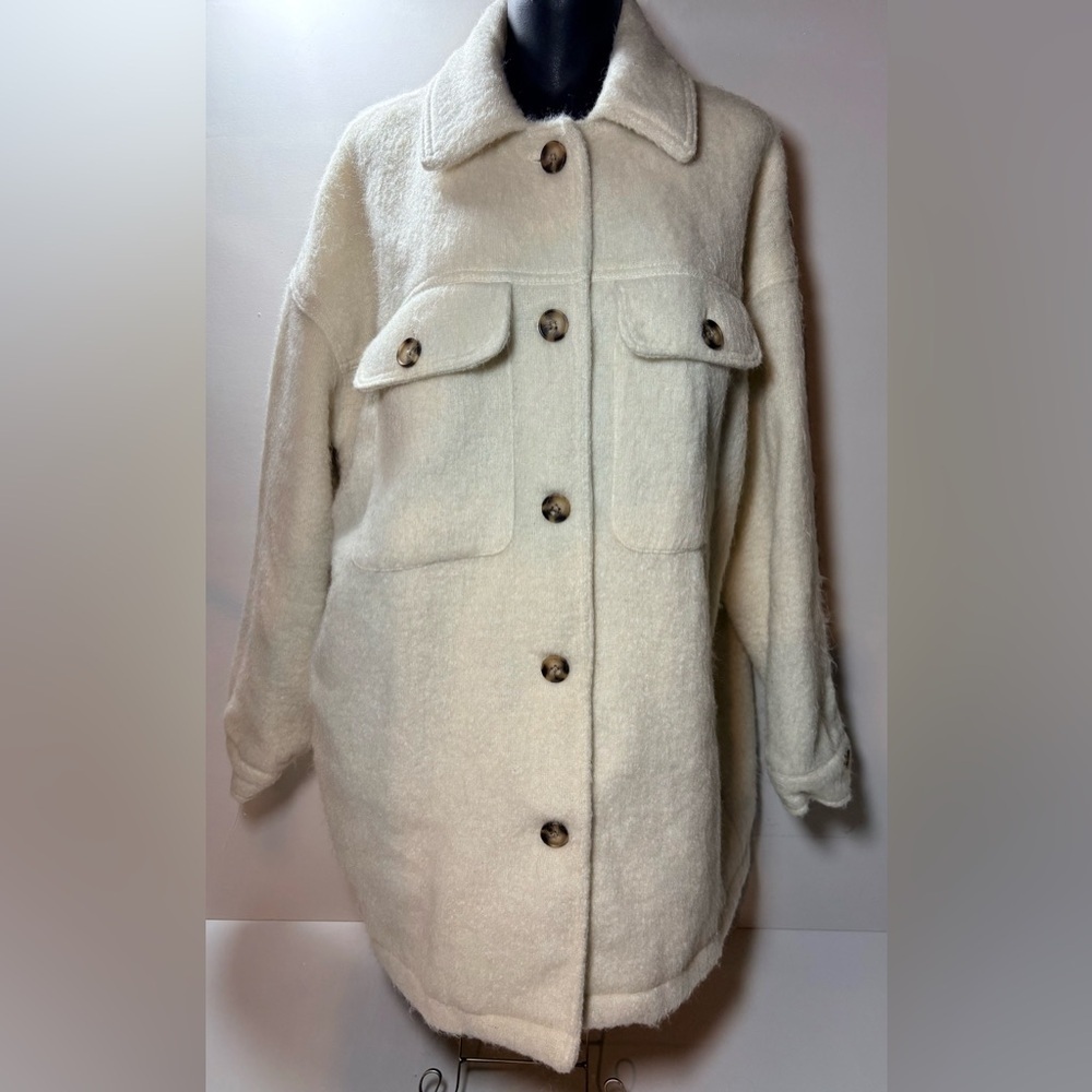 Universal Thread Cream Button-Front Shacket with Patch Pockets - Picture 2 of 6